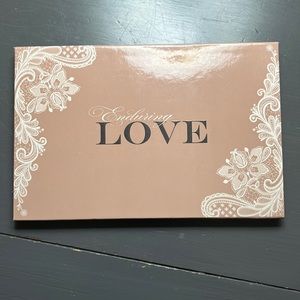 Sydney Grace love palette light
